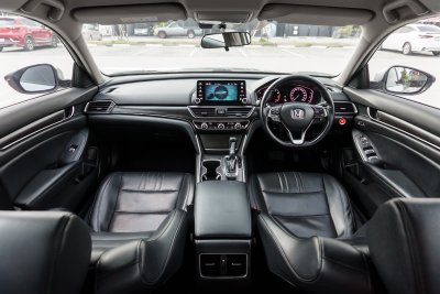 HONDA ACCORD 1.5 EL TURBO AT ปี2019 (9กต417)