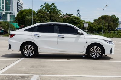TOYOTA YARIS ATIV 1.2 SPORT AT ปี 2022 (3ขธ7671)