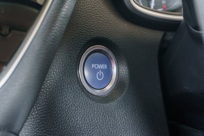 TOYOTA ALTIS 1.8 HV ENTRY AT ปี2019 (9กฒ6712)