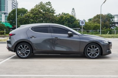 MAZDA 3 2.0 S SPORT ปี2020 จด2021 (งต8453)