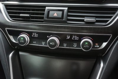 HONDA ACCORD 1.5 EL TURBO AT ปี2019 (9กต417)