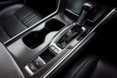 HONDA ACCORD 1.5 EL TURBO AT ปี2019 (9กต417)