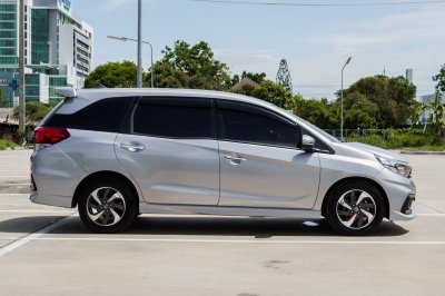 HONDA MOBILIO 1.5 RS AT ปี 2019 (1ขช8326)