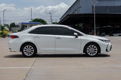 TOYOTA ALTIS 1.6 G AT ปี2021 (1ขส7869)