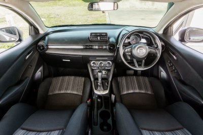 MAZDA 2 1.3 C ปี2022 (กษ5055)