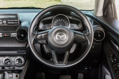 MAZDA 2 1.3 C ปี2022 (กษ5055)