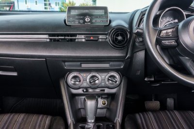 MAZDA 2 1.3 C ปี2022 (กษ5055)