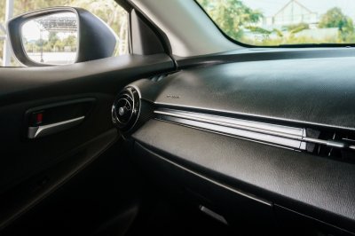 MAZDA 2 1.3 C ปี2022 (กษ5055)