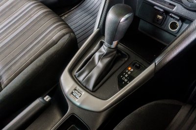 MAZDA 2 1.3 C ปี2022 (กษ5055)