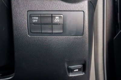 MAZDA 2 1.3 C ปี2022 (กษ5055)