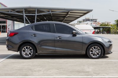 MAZDA 2 1.3 C ปี2022 (3ขด8637)