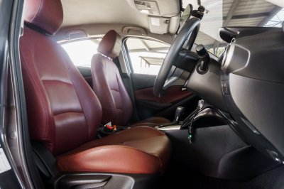 MAZDA 2 1.3 C ปี2022 (3ขด8637)