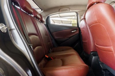 MAZDA 2 1.3 C ปี2022 (3ขด8637)