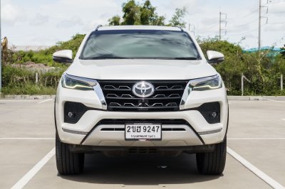 TOYOTA FORTUNER 2.4 V ปี2022 (2ขฮ9247)