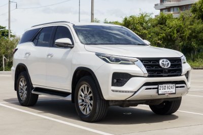 TOYOTA FORTUNER 2.4 V ปี2022 (2ขฮ9247)