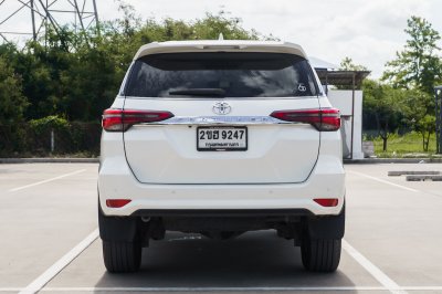 TOYOTA FORTUNER 2.4 V ปี2022 (2ขฮ9247)