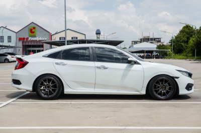 HONDA CIVIC 1.8 EL ปี2018 (7กด7880)