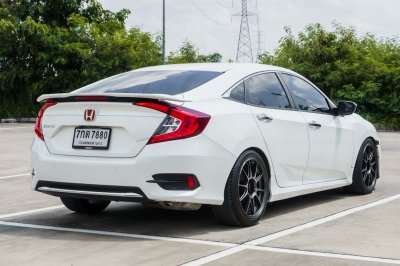 HONDA CIVIC 1.8 EL ปี2018 (7กด7880)