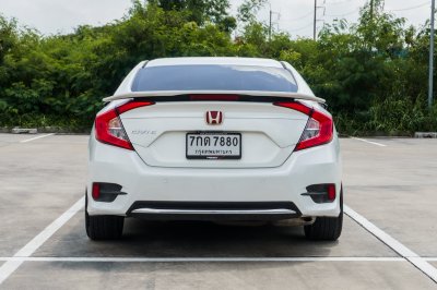HONDA CIVIC 1.8 EL ปี2018 (7กด7880)