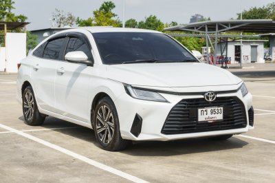 TOYOTA YARIS ATIV 1.2 PREMIUM ปี2024 (กร9533)
