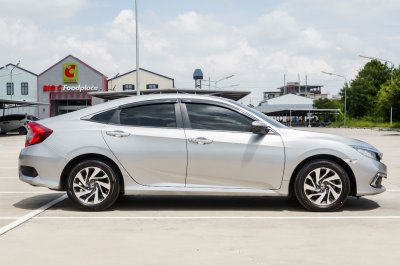 HONDA CIVIC 1.8 E ปี2021 (2ขก5513)