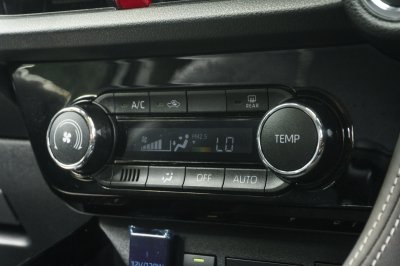 TOYOTA YARIS ATIV 1.2 PREMIUM ปี2024 (กร9533)