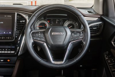 ISUZU MU-X 1.9 ULTIMATE ปี2023 (3ขศ7886)