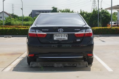 TOYOTA CAMRY 2.5 HYBRID NAVI AT ปี2017 (7กก5174)