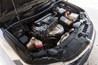 TOYOTA CAMRY 2.5 HYBRID NAVI AT ปี2017 (7กก5174)