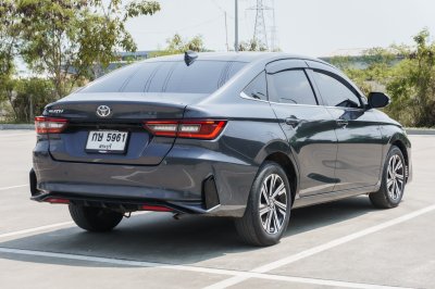 TOYOTA YARIS ATIV 1.2 PREMIUM LUXURY ปี2023 (กษ5961)