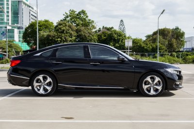 HONDA ACCORD 2.0 E:HEV EL+ ปี2022 (2ขฮ1153)