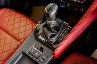 TOYOTA YARIS ATIV 1.2 PREMIUM LUXURY ปี2023 (กษ5961)