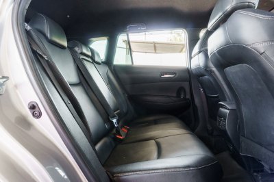 TOYOTA COROLLA CROSS 1.8 HYBRID PREMIUM ปี2021 จด2022 (2ขถ7157)