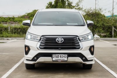 TOYOTA INNOVA 2.8 CYSTRA PREMIUM ปี2022 (2ขฮ9243)
