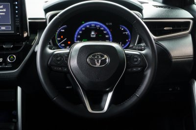 TOYOTA COROLLA CROSS 1.8 HYBRID PREMIUM ปี2022 (3ขท4188)
