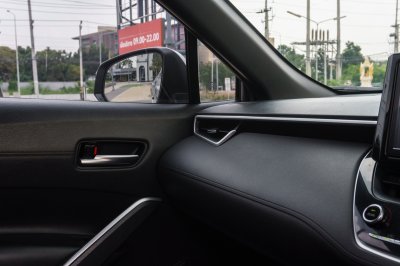 TOYOTA COROLLA CROSS 1.8 HYBRID PREMIUM ปี2022 (3ขท4188)