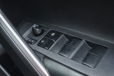 TOYOTA COROLLA CROSS 1.8 HYBRID PREMIUM ปี2022 (3ขท4188)