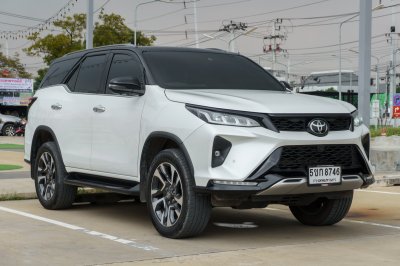 TOYOTA FORTUNER 2.8 LEADER ปี2023 จด2024 (5ขก8746)