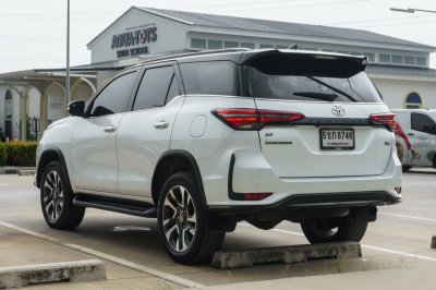 TOYOTA FORTUNER 2.8 LEADER ปี2023 จด2024 (5ขก8746)
