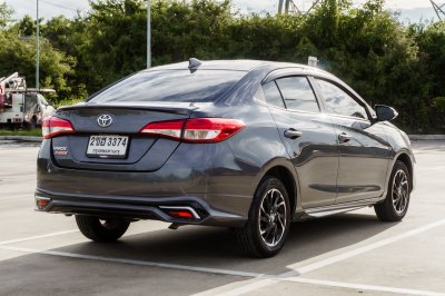 TOYOTA YARIS ATIV 1.2 SPORT PREMIUM ปี2022 (2ขฮ3374)