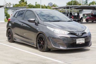TOYOTA YARIS 1.2 J ECO ปี2017 จด2018 (7กญ8780)