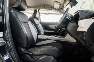 TOYOTA VELOZ 1.5 PREMIUM ปี2022 จด2023 (3ขส8715)