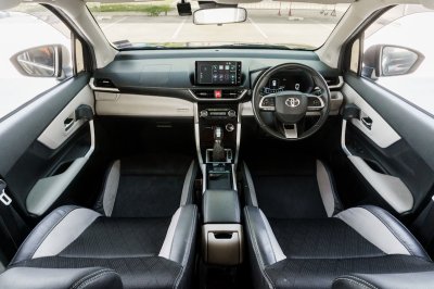 TOYOTA VELOZ 1.5 PREMIUM ปี2022 จด2023 (3ขส8715)