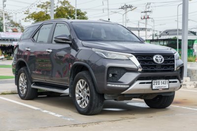 TOYOTA FORTUNER 2.4 V ปี2021 (2ขช1431)