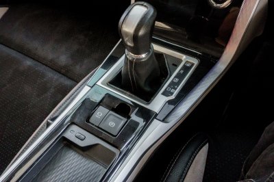 TOYOTA VELOZ 1.5 PREMIUM ปี2022 จด2023 (3ขส8715)