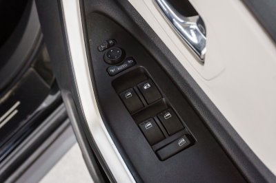 TOYOTA VELOZ 1.5 PREMIUM ปี2022 จด2023 (3ขส8715)