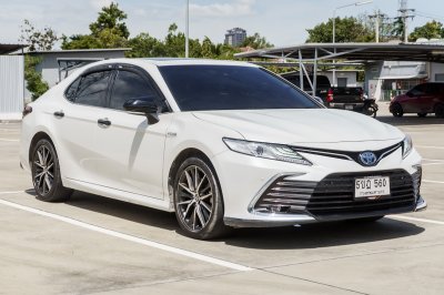 TOYOTA CAMRY 2.5 HEV PREMIUM AT ปี2023 จด2024 (5ขฎ560)