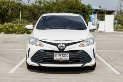 TOYOTA VIOS 1.5 J AT ปี 2017 (6กญ3250)