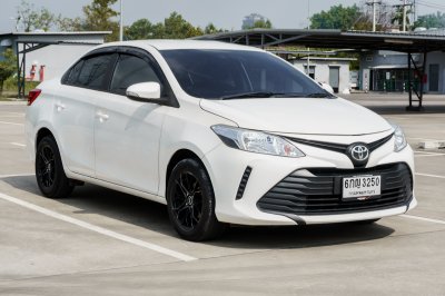 TOYOTA VIOS 1.5 J AT ปี 2017 (6กญ3250)