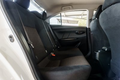 TOYOTA VIOS 1.5 J AT ปี 2017 (6กญ3250)